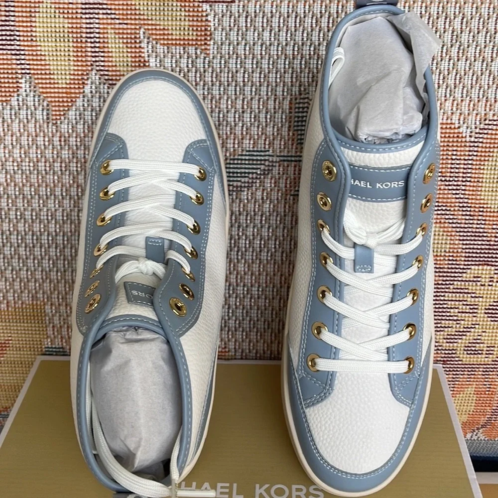 MICHAEL KORS
SHEA MID HIGH TOP
FAUX LEATHER
49F3SHFESL
PALE BLUE 
NEW - Picture 2 of 16